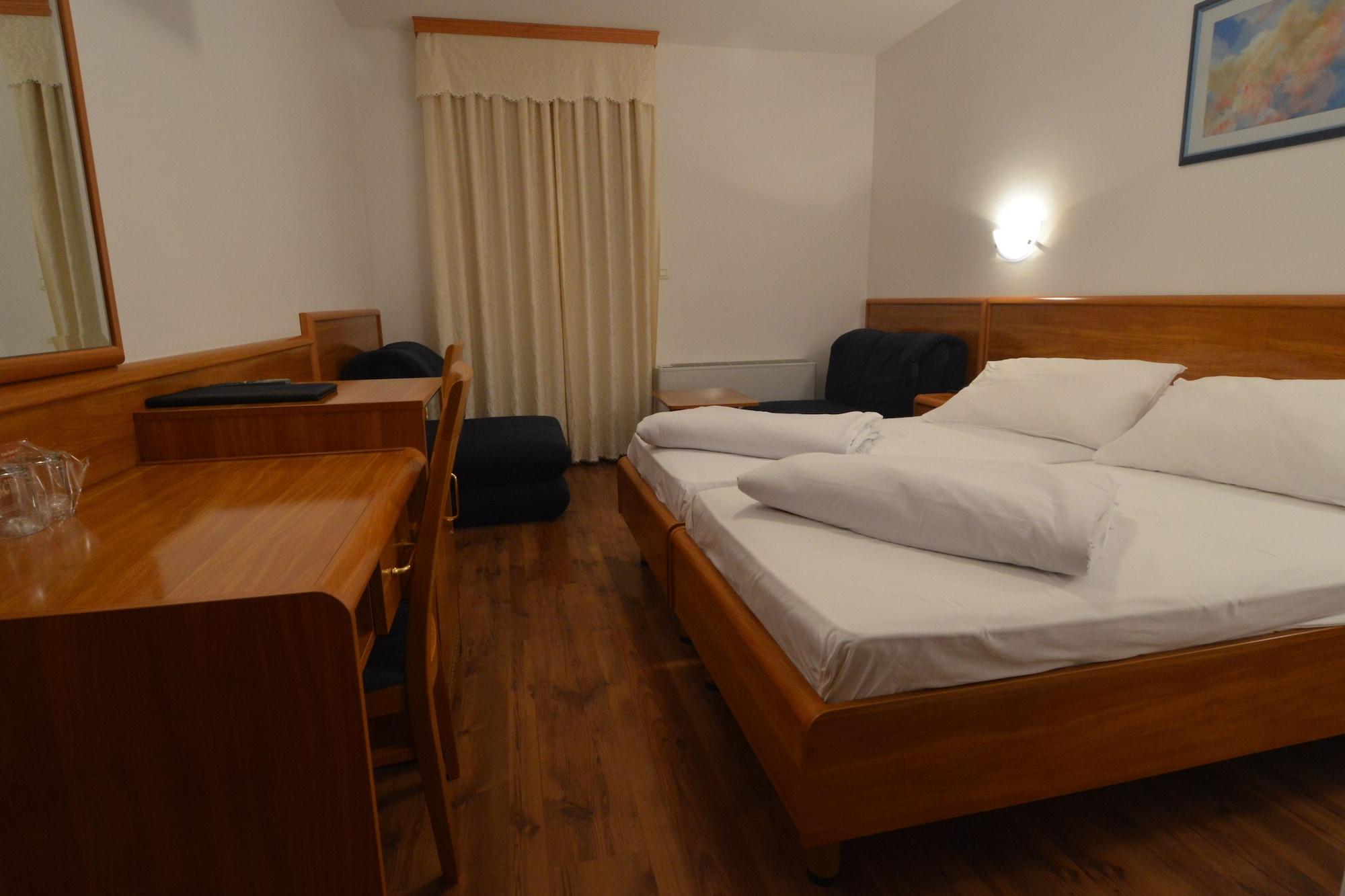 Hotel Villa Letan Fazana Ngoại thất bức ảnh