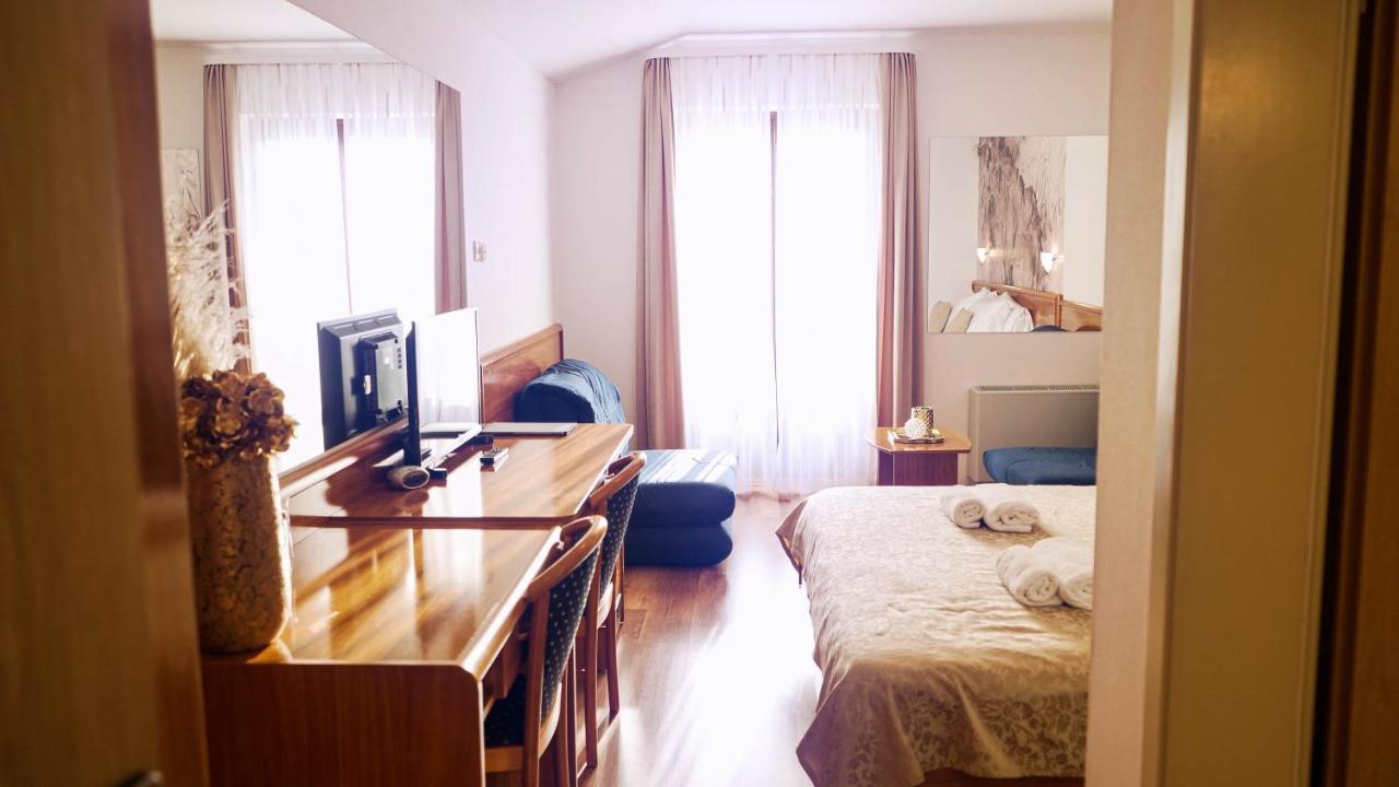 Hotel Villa Letan Fazana Ngoại thất bức ảnh